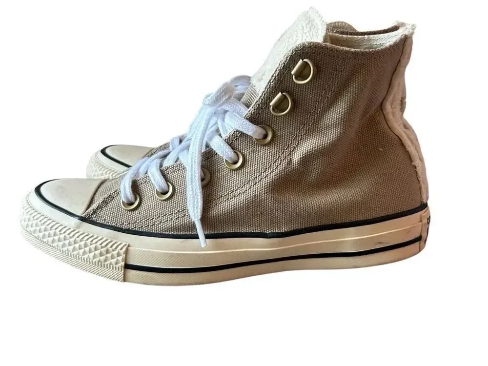 CONVERSE Shoes CHUCK TAYLOR Woman's Size 6 Beige Hi Top faux fur Sneaker